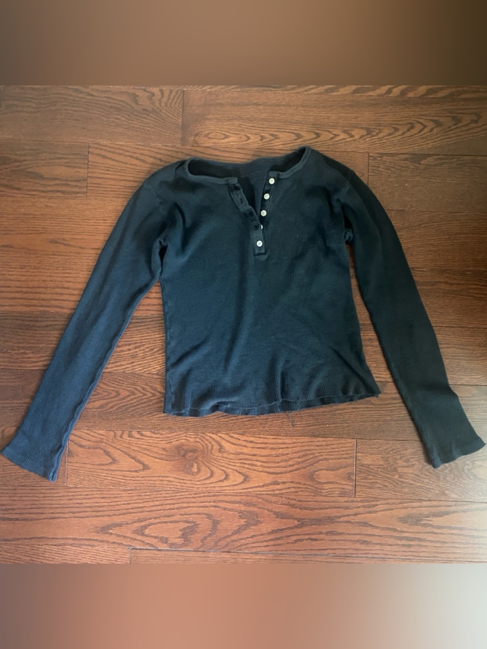 Brandy Melville Ahern Women’s Long Sleeve Henley Top